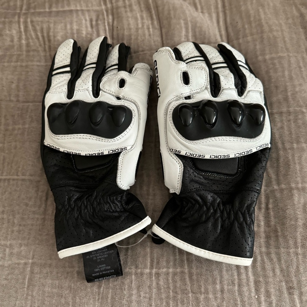 Sedici Women’s Motorcycle Gloves